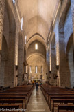 <center>L'abbaye Sainte-Marie-d'Arles-sur-Tech </center>Conçue comme une basilique antique, l'église est structurée par une grande nef à trois vaisseaux et son chœur principal est placé à l'ouest. La disposition du chœur, courante dans les édifices carolingiens des régions nordiques, est unique dans la région. Cette « tradition » s’expliquerait par la survivance de pratiques liturgiques spécifiques au haut Moyen Âge. Les trois nefs à l’origine charpentées ont dû recevoir le voûtement actuel en 1157, date de la nouvelle consécration de l’édifice. La nef centrale est couverte en berceau brisé. tandis que les collatéraux sont couverts en plein cintre. Les piliers de support doublent le premier mur du XIe siècle. Comme dans toutes les églises de type basilical, des fenêtres hautes éclairent la nef centrale. Les piliers de support doublent le premier mur du XIe siècle. Comme dans toutes les églises de type basilical, des fenêtres hautes éclairent la nef centrale.