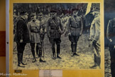 <center>Rivesaltes</center>La vainqueurs. De gauche à cdroite : maréchal Joffre, maréchal Foch, général Weygand, maréchal Haig, général Pershing, maréchal Pétain.