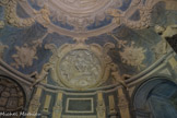 Palazzo Podestà appelé aussi Palazzo Nicolosio Lomellini. Les décorations en stuc de l'atrium sont de Marcello Sparzo.