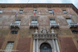 Le palais Doria-Spinola ou Antonio Doria. Il est situé sur la place Giuseppe Mazzini et largo Eros Lanfranco. Il est vendu en 1624 au marquis Spinola di san Pietro, et il est surélevé d'un étage. Le palais est aujourd'hui le siège de la ville métropolitaine de Gênes, après avoir été celui de la province du même nom.