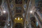 La basilique Santa Maria delle Vigne. elles de la voûte de la nef sont plus tardives et sont dues à Giuseppe Palmieri, Paolo Gerolamo Brusco,  Giuseppe Paganelli, Santino Tagliafichi et Giuseppe Passano (XVIIIe et XIXe s.).