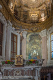 La basilique Santissima Annunziata del Vastato. Peinture de l'abside : Sainte Anne et Saint Jacques, de Giulio Benso (1592-1668).