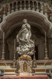Oratoire de Saint Philippe Neri. Une statue en marbre de Carrara de l’immaculée Conception est située au-dessus de l’autel : elle fut réalisée par Pierre Puget (1620—1694) en 1678 et une plaque en marbre située derrière l’autel rappelle que Stefano Lomellini en fit don en 1762 aux Pères de l’Oratoire.