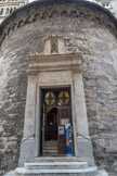 Eglise de San Giovanni di Prè. L’entrée actuelle de l’église a été ouverte au centre de l’abside en 1731, date à laquelle elle a été rendue publique. C’est pourquoi il a fallu construire une nouvelle abside du côté de la façade.