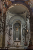 Église Santa Maria di Castello. Christo Moro en bois, de lépoque médiévale. Sur les murs, quatre monuments funéraires de la famille Brignole.