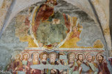 <center>Eglise saint Georges de Montalto.</center> En haut, Jésus dans une mandorle.