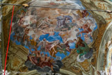 <center>Sanctuaire de Notre Dame de la Côte.</center>Au plafond, la fresque splendide de l'Assomption de Marie, oeuvre de Giacomo Boni, peintre bolonais (1688 - 1766), exécutée en 1727. Les très beaux stucs dorés qui ornent le presbytère sont oeuvre de Giovanni Siro Ferrata, exécutés en 1727.