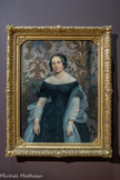 <center>Portrait d'Aimée Luce.</center>Dominique PAPETY
Marseille, 1815 - Marseille. 1849.
 Vers 1846
Huile sur toile<br>
Par sa naissance et son mariage, Aimée Luce, née Arnavon (1815-1871), est liée à l'histoire des grandes familles industrielles marseillaises et à leur goût pour l’art. Son portrait, réalisé à Marseille dans les dernières années du peintre, vers 1846, est un vibrant hommage que Papety rend à l’art de son maître Ingres. Il en reprend le réalisme virtuose du rendu des matières et le goût du contraste des bras blancs et de l’écharpe qui se détachent sur la robe noir