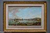 L’entrée du port de Marseille. Suiveur de Joseph Vernet. 1754. Huile sur toile. Metz, musée de la Cour d’Or. En octobre 1753 le peintre Joseph Vernet s'installe pour quelques mois à Marseille pour réaliser, dans le cadre de la fameuse commande royale de la série des ports de France qui lui a été confiée, les deux tableaux qui vont être consacrés à la représentation du port de Marseille. Ces toiles qui connaîtront un grand succès fixent désormais la manière de représenter la ville résumée à son port. Dès 1756 le peintre Joseph Kapeller s'en inspire pour son morceau de réception à l'Académie de peinture de Marseille : Le Port de Marseille lors de l'embarquement des munitions pour l'expédition de l'île Minorque.
Le court séjour de Vernet, qui est déjà un peintre célèbre et connu des amateurs marseillais parmi lesquels il compte déjà des clients, va susciter un engouement général. On retrouve les tableaux du maître dans les plus grandes collections marseillaises de l'époque, celles des Borély, (Tempête, Marseille, musée des Beaux-Arts), de Nicolas Poulhariez {Tempête, Accrington, Hayworth art Gallery) ou de Pierre Augustin Guys. Les artistes comme Kapeller, Lacroix de Marseille, Henry d'Arles, Volaire, David de Marseille, vont à sa suite, multiplier les thèmes de prédilection du grand maître : vues de ports, tempêtes et naufrages, paysages aux ruines antiques. L'influence de Vernet est si forte sur le milieu local qu'elle se retrouve jusque dans le décor des productions faïencières de Marseille.