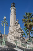 <center></center><center>Gare saint Charles</center>Au milieu de l'escalier, deux grand pylônes dont la partie sud s’orne d’une allégorie féminine réalisée par Auguste Carli. Celle de droite symbolise Marseille porte de l'Orient.