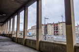 <center></center><center> HLM du Racati</center>Marcuccini, 1940-1951. Installés sur l'entrée de ville, les deux cent soixante-dix logements HLM organisent une suite de quatre immeubles de hauteur égale, à l'équerre de l'autoroute, reliés entre eux par une longue galerie sur pilotis.
