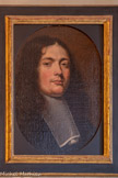 <center>Salon des Portraits. </center> « Portrait d'Abbé ». Anonyme XVIIIe siècle. Huile sur bois.