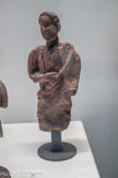 5. Deux statuettes. Epave Planier, Marseille. Début du Ier siècle après J.-C. Pin pignon. Citoyen romain habillé en toge.