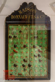 Présentoir à pipes «Bonnaud ». Début du XXe siècle. La famille Bonnaud officia pendant plus de 130 ans comme pipier de terre à Marseille, de 1824 à 1956.