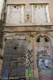 <center>Rue du Poirier.</center>En 1821 la congrégation des Missionnaires de Provence prend en charge le service religieux et s’installe à proximité rue du Poirier, dans l'ancienne résidence des chanoines des Accoules. Une chapelle en planches est aménagée devant la crypte.