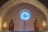 <center>Eglise Saint Laurent</center>Statues de Saint Lazare, à gauche, et Saint Maximin à droite.