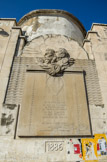 <center>La Plaine</center>Monument à Louis Capazza et Alphonse Fondere qui ont réalisé la première traversée aérienne de la Méditerranée, le 14 novembre 1886.