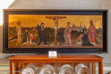 <center>Musée Paul-Arbaud. </center>La Crucifixion. Huile sur bois, XVe siècle. École provençale, influences flamandes. Prédelle destinée à la chapelle des Rolin
(pour une église d'Avignon).
Autour du Christ en croix :  à gauche, la Vierge et saint Sébastien ; à droite, saint Jean et saint Lazare ou saint Gilles. A genoux, les donateurs.