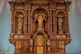 <center>Auriol. L'èglise.</center> Statues : Saint Pierre , Saint Paul , le Couronnement de la Vierge Marie.