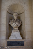 <center>Le palais Longchamp. </center> Intérieur de l'arc de triomphe.  Buste de Maximin Consolat sculpté par Poitevin.