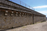 <center>Centre de Saint Barnabé. </center> Mur du bassin.