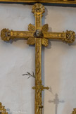 <center>Sainjt-Jean-de-Garguier.</center> La chapelle. Croix. enCcivre. 19e siècle. Croix datant de l'époque de la Restauration. Il s'agit d'une ancienne croix de procession. Elle est à double face, formant crucifix d'un côté et présentant la tête de saint Jean-Baptiste de l'autre.