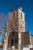 <center>L’église Saint-Nicolas. </center> L’église Saint-Nicolas est au cœur de la vie de Marignane. Sans fondement à ce jour, il lui a été attribué par un érudit local du début XIXe siècle une origine légendaire de l’« époque du sacre de Charlemagne ».