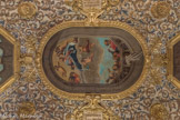 <center>Chapelle de l'Annonciade.</center>Le plafond. <br>L'Assomption de la Vierge. la Vierge est emportée par des anges, intercesseurs entre le terrestre et le céleste, sous le regard des apôtres.