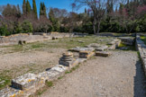 <center>Glanum</center>Les thermes. La palestre, gymnase en plein air,  bordée sur trois de ses côtés par un portique.