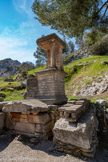 <center>Glanum</center>Monument funéraire dédié à C.Marcius Paetus.