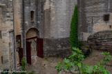 <center>Le château de Tarascon</center>Cour d'entrée.