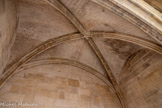 <center>Le château de Tarascon</center>La cour d'honneur. La chapelle des chantres. Les qualités acoustiques de cette pièce viennent de ses ouvertures. Un porte-voix donne sur la chapelle basse.