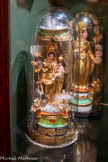 <center>SOULEIADO.</center>En observant un ensemble de « Santibelli », on constate que le principe de fabrication de ces objets était d'utiliser des éléments adaptables à différentes représentation. Les mêmes corps ou habits, les mêmes membres ou accessoires servent indifféremment, mais selon une combinaison différente, à représenter tel ou tel saint. La qualité esthétique des représentations est réelle et la finesse de ces statues est un des facteurs de leur charme. Cette technique de fabrication est révélatrice d'un savoir-faire que les santonniers provençaux adopteront.
Les « Santibelli » ont connu sans doute un extrême succès populaire dès le début du XIX siècle, pour connaître ensuite une désaffection qui les a fait peu à peu mépriser. Les historiens commencent seulement à porter un regard sérieux sur cet art même si l'histoire de ces statuettes a encore un goût de mystère