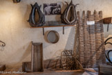 <center>Le musée du Patrimoine.</center>L'appartement paysan. 
Ancienne claie pour sécher les fruits ou les légumes. Jougs d'ânes ou de mulet.