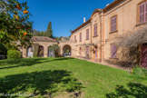 <center>Le château de la Moutte</center>Au fond, la galerie reliant la Toscane, à droite, dépendance construite pour son père Démosthène.