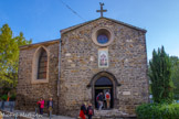 <center>L'église paroissiale Saint-Sauveur Saint-Etienne </center>Sa construction a nécessité l'utilisation de basalte, pierre de lave alvéolée de couleur gris noir, extrait de carrières situées sur le terroir de Cogolin. Sa façade comprend dans sa partie supérieure une rosace moderne avec un vitrail de Jacqueline de Kock représentant : le soleil, la terre, la mer et en son centre, une croix.
La porte en basalte, de style gothique provençal tardif, comprend à gauche le millésime 1526 et à droite un écusson non identifié, les deux gravés dans le basalte.