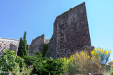 La construction du château d'Evenos a débuté en 1141, sous le règne de Louis VII le Jeune (1137-1180).  Le château va connaître un premier développement un peu moins d'un siècle après sa fondation, avec la construction de son donjon vers 1230. Son donjon pentagonal, installé à la pointe de l'éperon pour faire face à l'attaque semble imprenable. Au cours des siècles, le château d'Evenos va passer de main en main, et connaître bon nombre d'agrandissements et d'embellissements. Au début du XIVème siècle, le château va se parer d'une tour circulaire, appelée également 