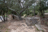 <center>Roquebrune-sur-Argens. </center>L'aqueduc des 25 ponts qui alimentait en eau la  Ffontaine Vieille. Il est longé par le sentier botanique.