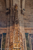 <center>L'église Saint Michel </center>Le ciborium ou thabor. Le Thabor est le nom d'une montagne isolée en Galilée, où l'on croit que Jésus-Christ se transfigura en présence de trois de ses discipless. Par souvenir, on a élevé ce piédestal recouvert d'une pièce de tapisserie où l'on pose le saint sacrement, le ciboire, d'où son autre nom.  Le ciboire c,ontient les osties. Tout en haut une Vierge couronnée à l'Enfant.