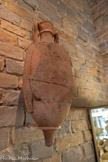 <center>Musée de Tauroetum</center>La dernièr, Amphore de type Dressel 2-4 datation : -30/150.