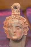 <center>Musée de Tauroetum</center>Tête de Bacchus. Epoque romaine.