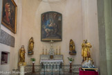 <center>Cathédrale Notre-Dame-de-la-Seds </center>La Chapelle Ste Anne. Au-dessus de l'autel, une peinture sur toile de Pierre Puget, peinte par cet artiste célèbre vers 1650 et représentant l'extase de St Félix de Cantalice. La plaque de marbre rappelle la translation en 1803 du cœur du Pape Pie VI. A gauche, statue du Saint-Coeur-de-Marie,  et à droite, celles de Ste Anne avec Marie et St Pierre dans une barque.