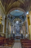 <center>Cathédrale Notre-Dame-de-la-Seds </center>Chapelle de la Vierge.  L’agrandissement du XVIIe a intégré l’ancienne chapelle des Saintes Reliques, destinée à abriter les reliques de Saint Cyprien, séparée de la cathédrale médiévale par une ruelle. La chapelle se continuait par une belle travée gothique dont on peut admirer encore les nervures : une voûte d’ogives à bernes et bercerons et clés pendantes aux points de jonction. Prolongée en 1668, la chapelle est désormais consacrée à la patronne de l’église.