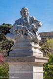 <center>Le jardin Alexandre Ier</center>Statue de Pierre Puget réalisée en 1894 par Jean-Antoine Injalbert (1845-1933).