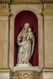 Le Sanctuaire de Notre-Dame de Vie de Venasque. <br> Vierge du XVIIe siècle.