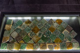 <center>Collection de carreaux de Châteauneuf-du-Pape. </center>XIVe siècle. Céramique en pâte réfractaire. Palais des papes.
