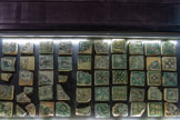 <center>Collections de carreaux de Châteauneuf-du-Pape. </center>XIVe siècle. Céramique en pâte réfractaire. Palais des papes.