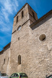 <center>Buis-les-Baronnies. Eglise Notre-Dame-de-Nazareth (XIIIe - XIXe siècle) 
</center> La partie la plus ancienne est certainement le bas du clocher, carré, massif, et construit comme une tour de défense appartenant à un château du XIe/XIIe siècles. À sa base se trouve ce qui reste de l’église romane, c’est-à-dire les deux premières chapelles à gauche en entrant. En 1437, après une campagne de travaux, la tour initiale est surélevée par les arcades en molasse qui abritent actuellement les cloches. A gauche, partie du XVIIe.