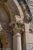 <center>Notre-Dame de-Beauvert</center>A droite, deux personnages, masculin et féminin, disposés horizontalement.