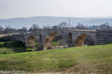 <center>Le pont Julien.</center>Le pont, 80 mètres de long, d'une portée de 46 m, 6 m de large, et la chaussée de 4,20 m, haut de 11,50 m.